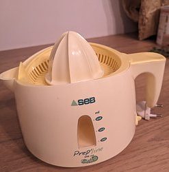 Presse agrumes électrique 600mL